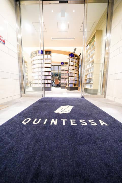 QuintessaHotel TokyoHaneda Comic&Books — photo 7