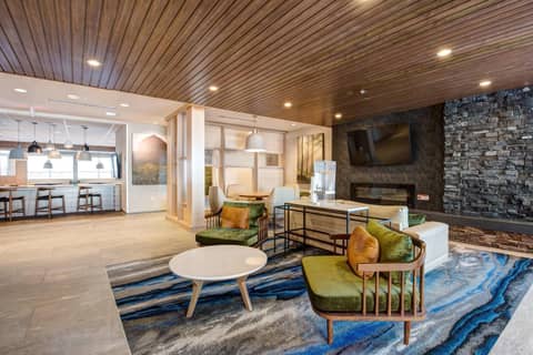 Fairfield Inn & Suites Minneapolis North — photo 4