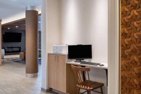 Fairfield Inn & Suites Minneapolis North — photo 9