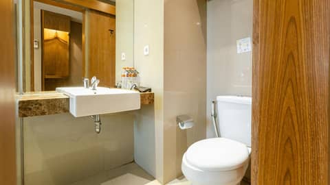 Yellow Star Ambarukmo Hotel — photo 9