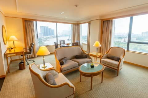 Renaissance Riverside Hotel Saigon — photo 8