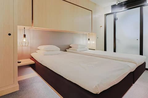 Hotel With Urban Deli — photo 3
