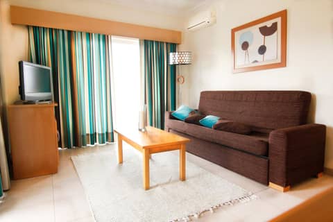 Flamingo Apartments — photo 4