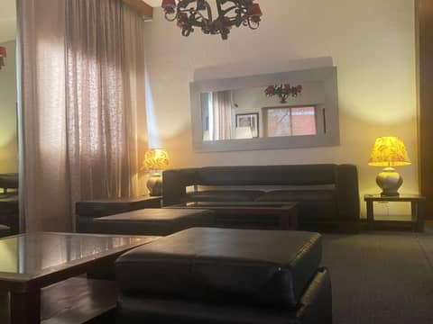 Hotel La Perla — lounge
