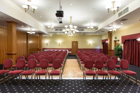 London - Wembley International Hotel — meeting room
