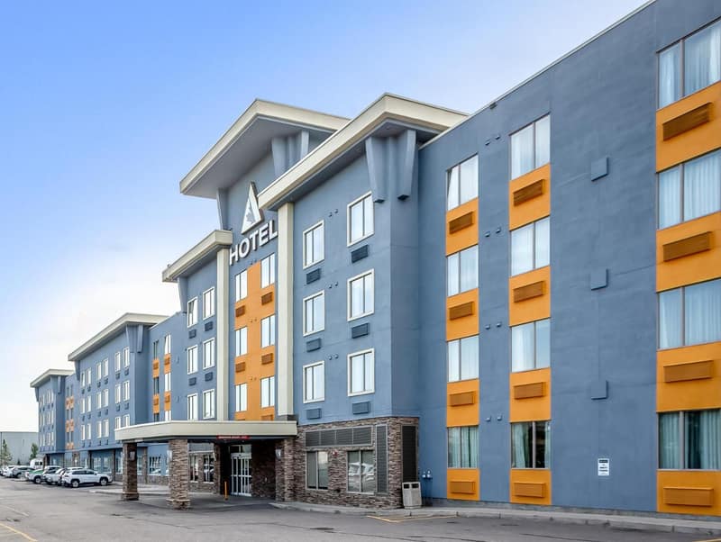 Acclaim Hotel by CLIQUE — building