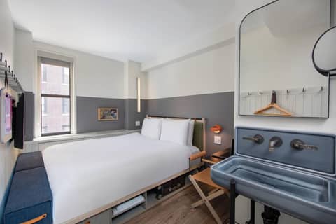 Moxy NYC Times Square — photo 3