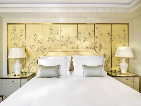 The Dorchester — hotel reception