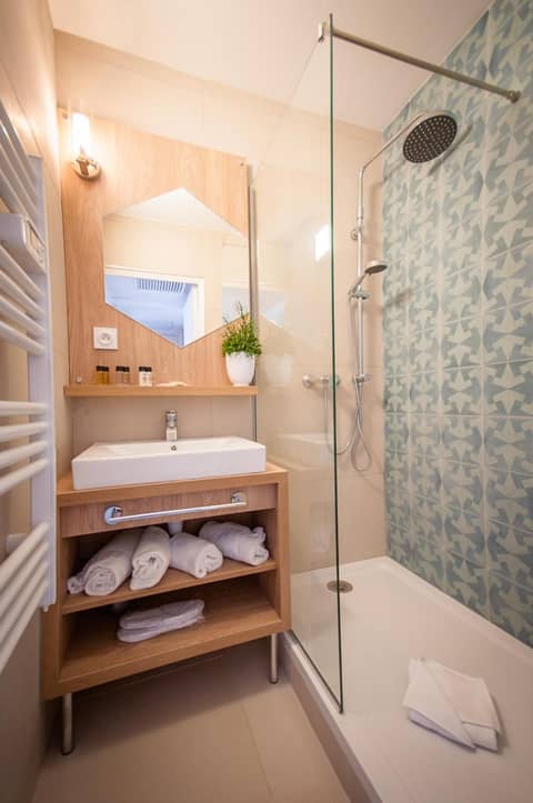 Residhome Nice Promenade — bathroom