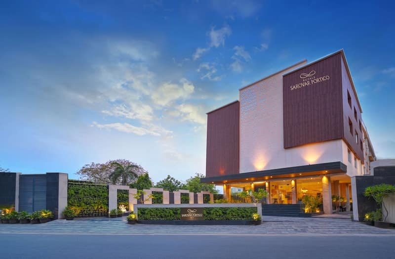 Royale Sarovar Portico Agra — building