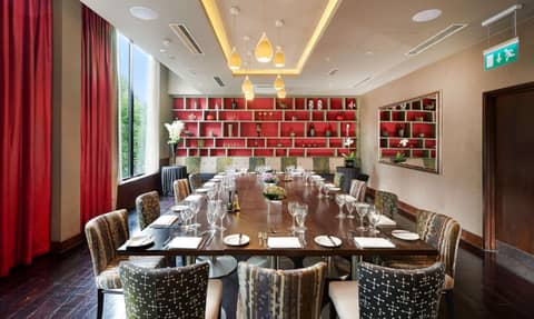 Hilton London Olympia — meeting room