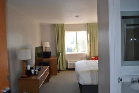 Country Inn & Suites by Radisson, Fairview Heights, IL — photo 7