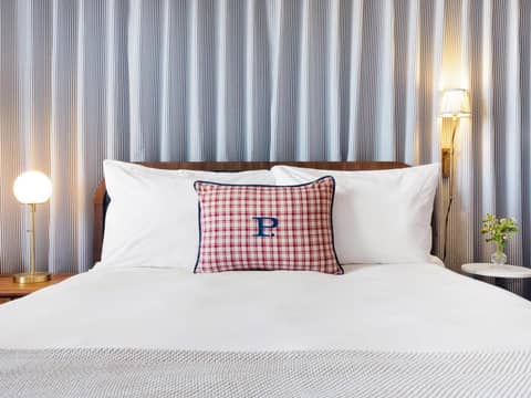 Palihotel San Diego Gaslamp Quarter — bedroom