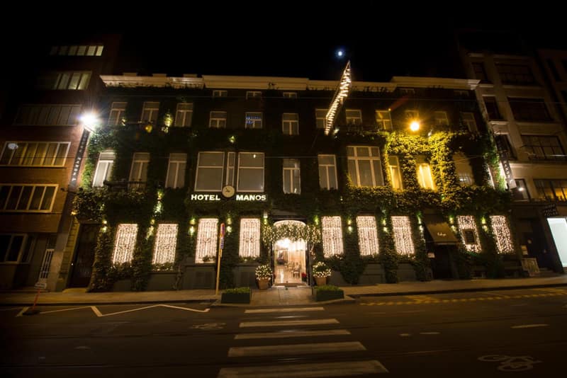 Hotel Manos Premier — building