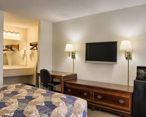 Rodeway Inn Richmond West End — photo 5
