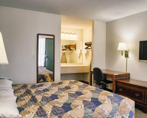 Rodeway Inn Richmond West End — photo 7