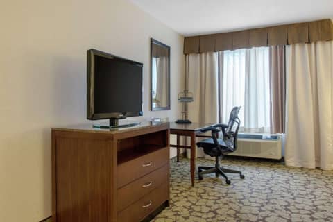 Hilton Garden Inn Portland Airport — photo 9