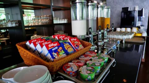 Sora Resort & Suites Sukhumvit — dining