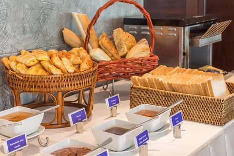 Sora Resort & Suites Sukhumvit — dining