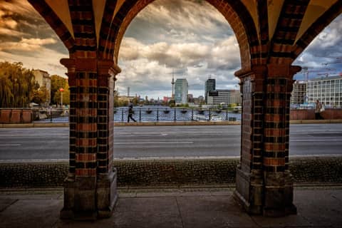Schulz Hotel Berlin Wall at the East Side Gallery — photo 3