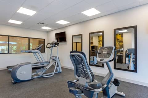 Best Western Plus Executive Residency Phoenix North Happy Valley — photo 2