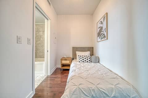 SkyTree Modern Suites — photo 9