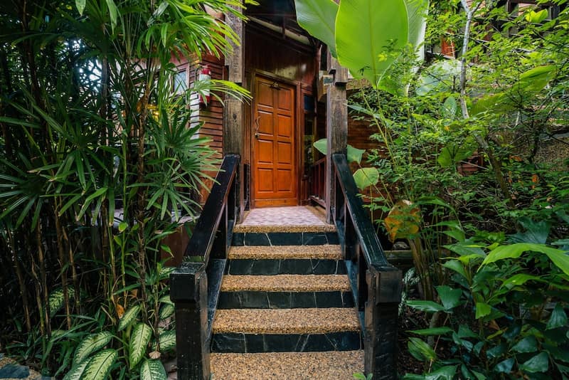 Phupha Aonang Resort and Spa — building