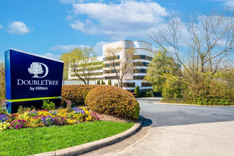 DoubleTree by Hilton South Charlotte Tyvola — building