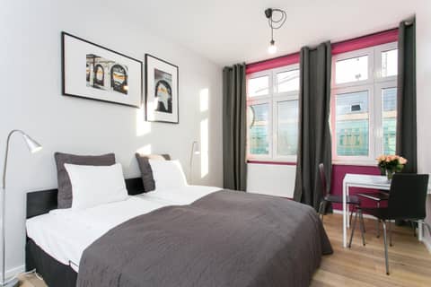 Krakow B&B — hotel room
