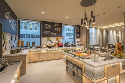 Hampton By Hilton Frankfurt Airport — photo 3