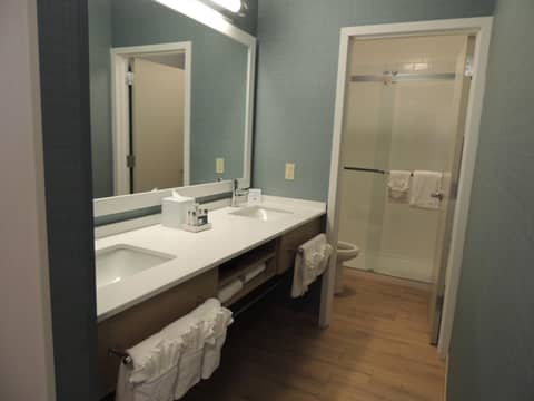 The Inn at Longwood Medical — photo 6