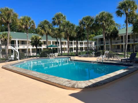 B&B HOTEL Jacksonville Airport - Newly Renovated! — photo 6