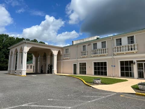B&B HOTEL Jacksonville Airport - Newly Renovated! — photo 9