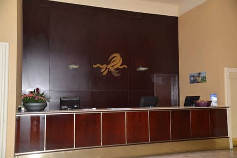 Rosedale Condominiums — photo 3