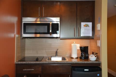 Rosedale Condominiums — photo 8