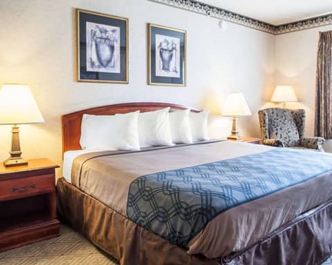 Rodeway Inn & Suites Milwaukee Airport — photo 8