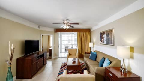 Calypso Cay Vacation Villas — hotel room