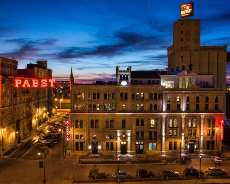 Brewhouse Inn and Suites — building