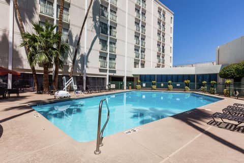 DoubleTree by Hilton Phoenix Midtown — photo 6
