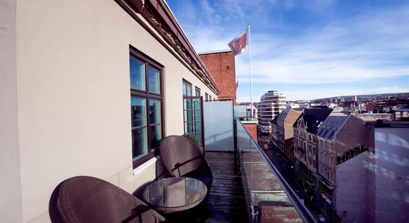 Home Hotel Folketeateret — balance & terrace