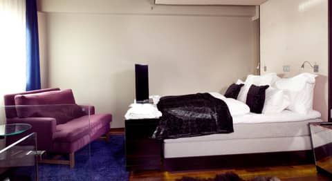 Home Hotel Folketeateret — hotel room