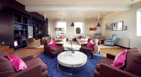 Home Hotel Folketeateret — lounge