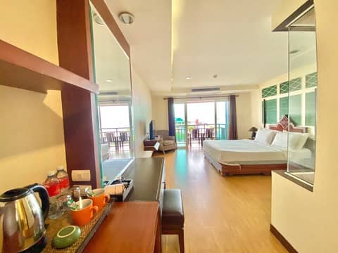 Royal Heritage Pavillion — hotel room