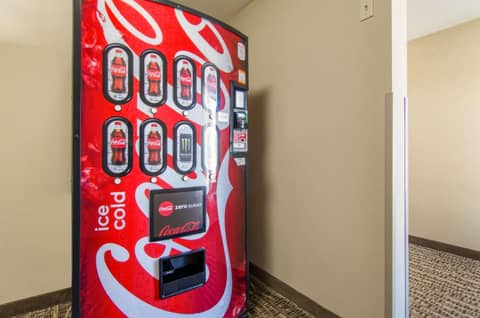 Comfort Inn & Suites Kansas City - Northeast — photo 8