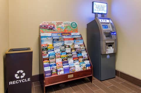 Comfort Inn & Suites Kansas City - Northeast — photo 9