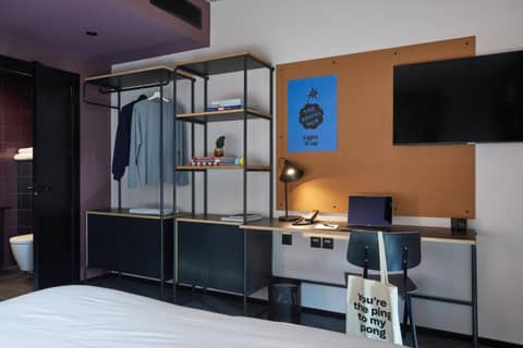 The Social Hub Barcelona Poblenou — hotel room