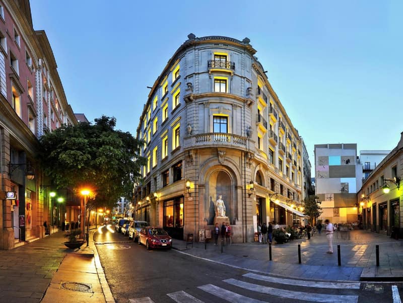 Hotel 1898 — building