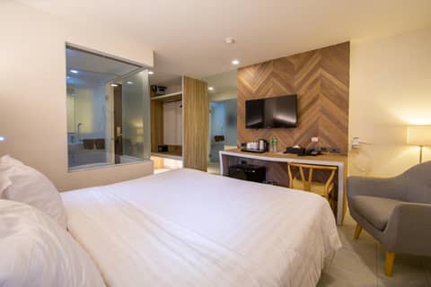 WE Terminal Hotel — bedroom