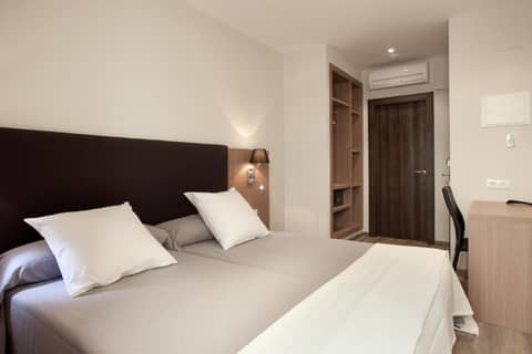Hostal Centric — hotel room