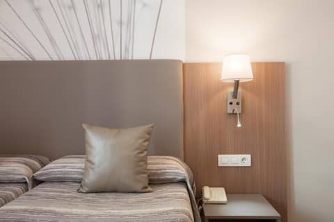 Hostal Centric — hotel room